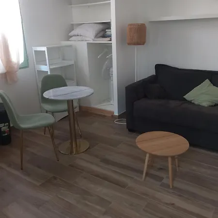 Les Garrigues 1 Апартаменты *